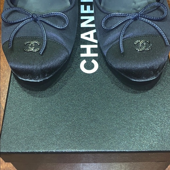 Authentic satin Chanel Navy ballet flats - Picture 4 of 6